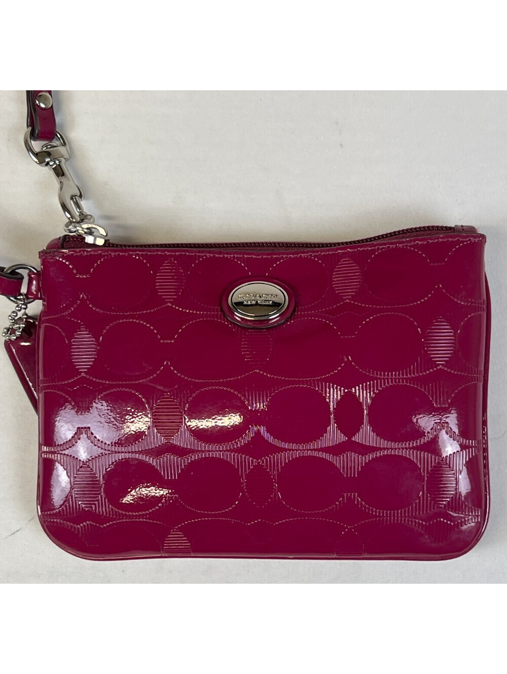 Coach Signature Debossed Patent Leather Magenta Pink Wristlet Pouch F52282
